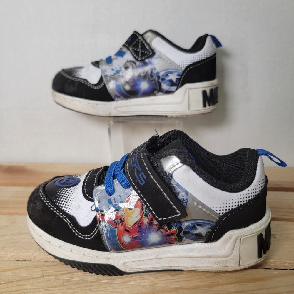 Marvel Avengers Toddler Lite-Up Sneakers - Size 9